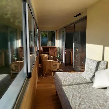 Apartment Superbe Avec Loggia *